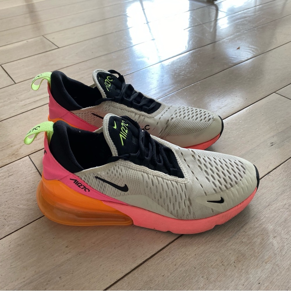 Nike women’s air max 270